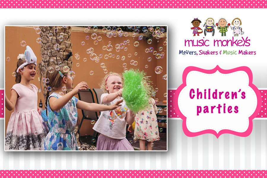 Kids enjoying a bubble-filled birthday party with Music Monkeys in Dubai, featuring fun activities like dancing, music, and games