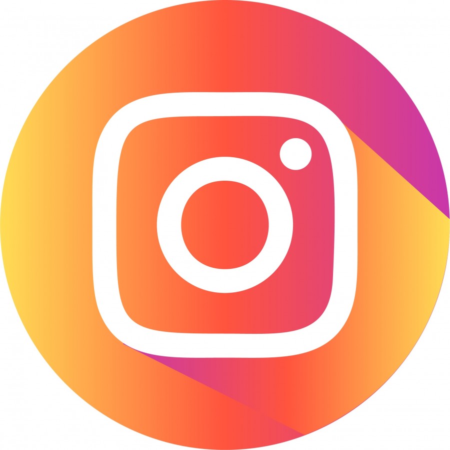 Button with Instagram Logo